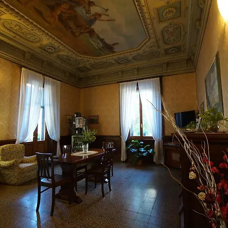 Pensjonat Casa Secchiaroli 3*