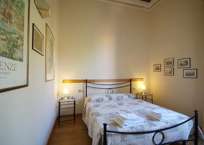 Casa Secchiaroli 3* Florence